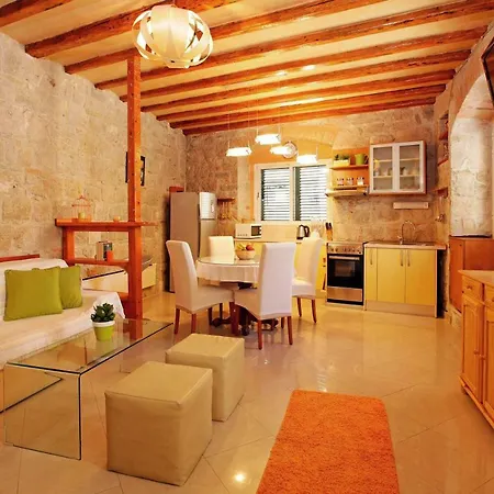 Apartment All You Need Old Town Studio