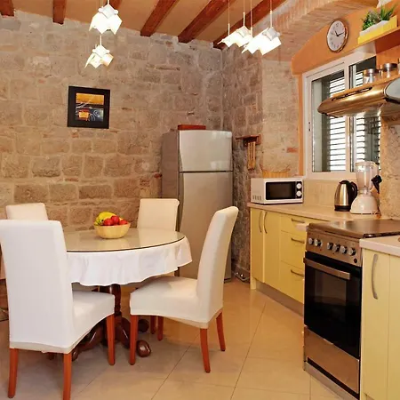 Need Old Town Appartement