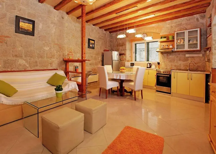 Need Old Town Apartamento *